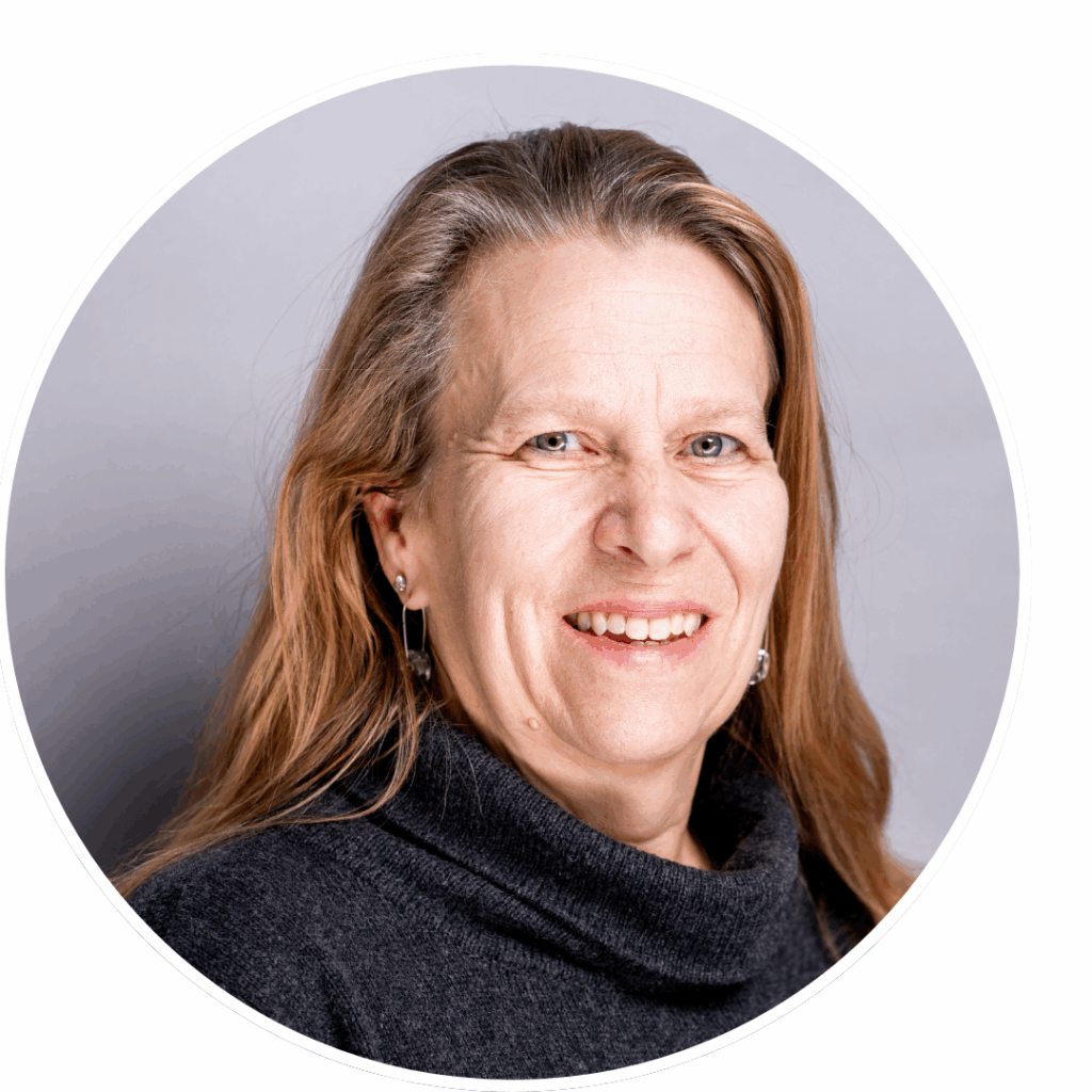 Stephanie Reeves - image